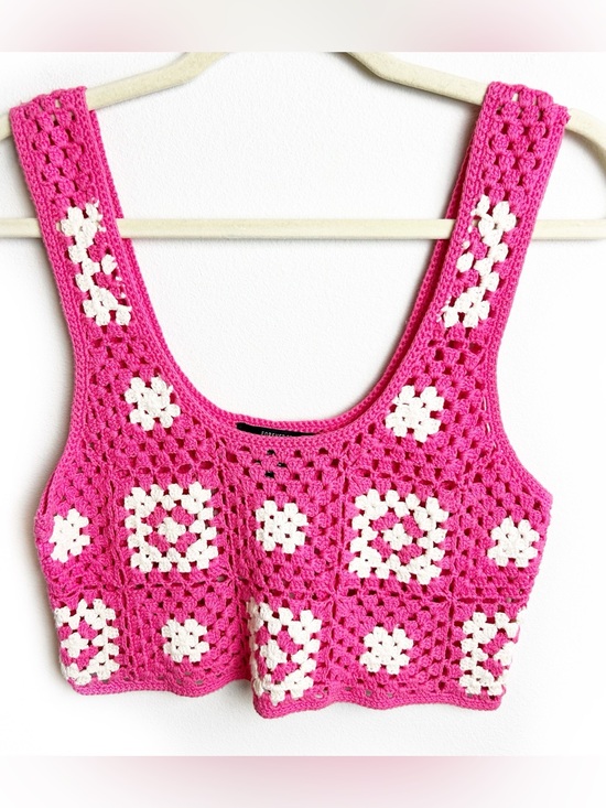 Forever 21 Tops - Forever 21 Pink Granny Square Crochet Crop Top | Open Knit Boho M